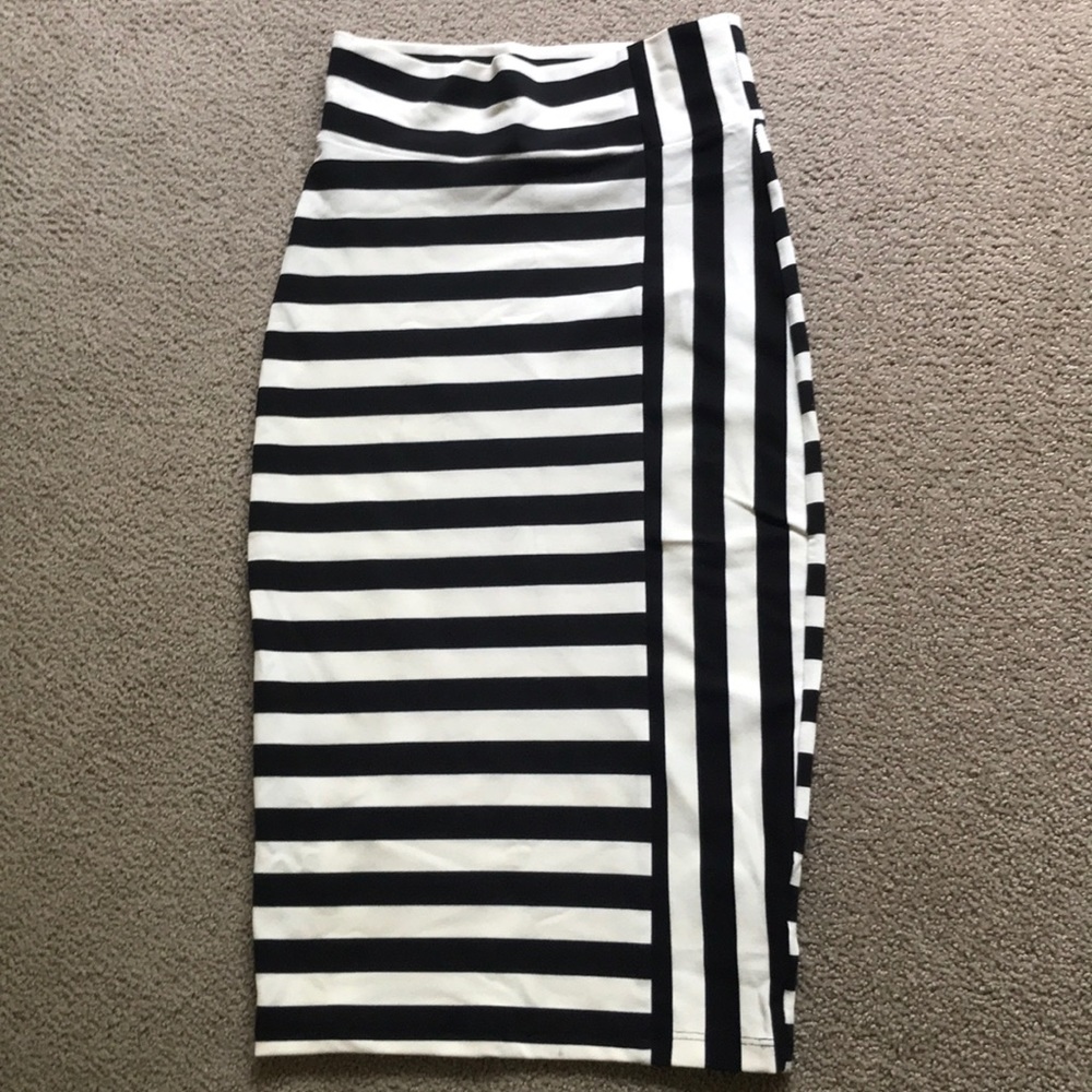 Bebe midi skirt